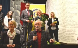 Inner Wheel Präsidentin Margrit Johannsen mit Musikschul-Leiter Ferret